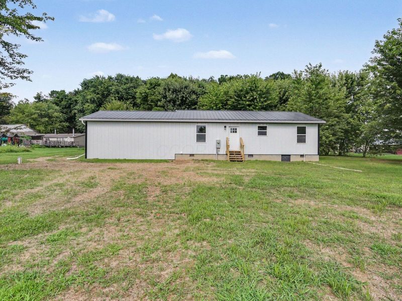 2534 Geneva School Road SE, Bremen, OH 43107 Photo 3