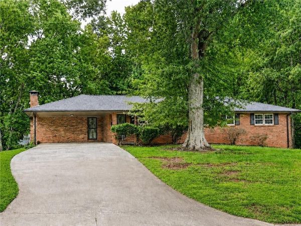 4840 Cowan Road , Acworth, GA 30101