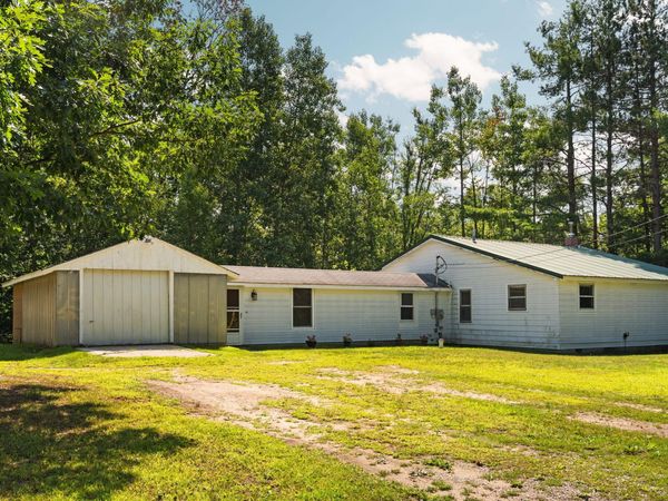 7407 Westwood Road, Johannesburg, MI 49751
