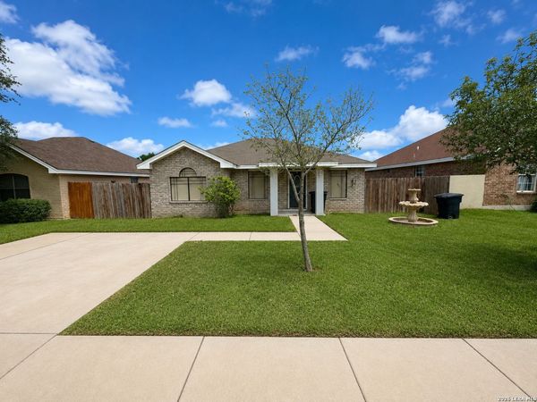 2172 La Jolla St., Eagle Pass, TX 78852