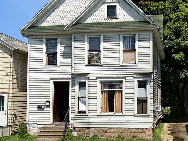 136 Lake Shore Drive E, Dunkirk, NY 14048