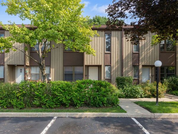 Unit A, Barrington, IL 60010