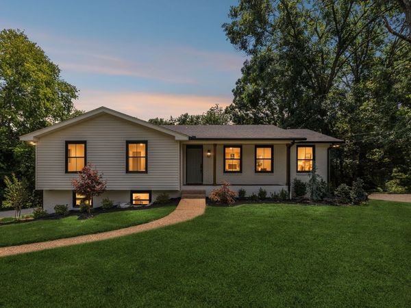 108 Airfloat Dr, Hendersonville, TN 37075