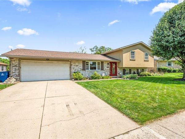 562 Hathaway Trail, Tipp City, OH 45371