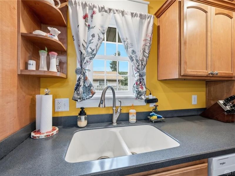 562 Hathaway Trail, Tipp City, OH 45371 Photo 17