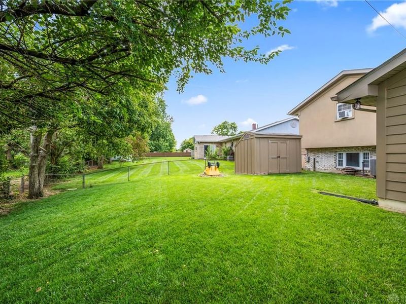 562 Hathaway Trail, Tipp City, OH 45371 Photo 49