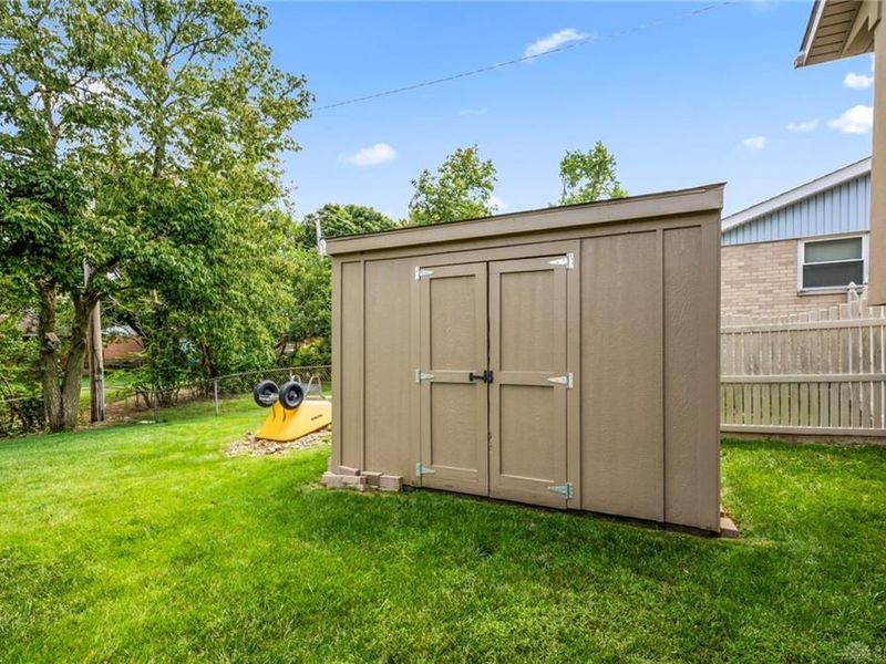 562 Hathaway Trail, Tipp City, OH 45371 Photo 51