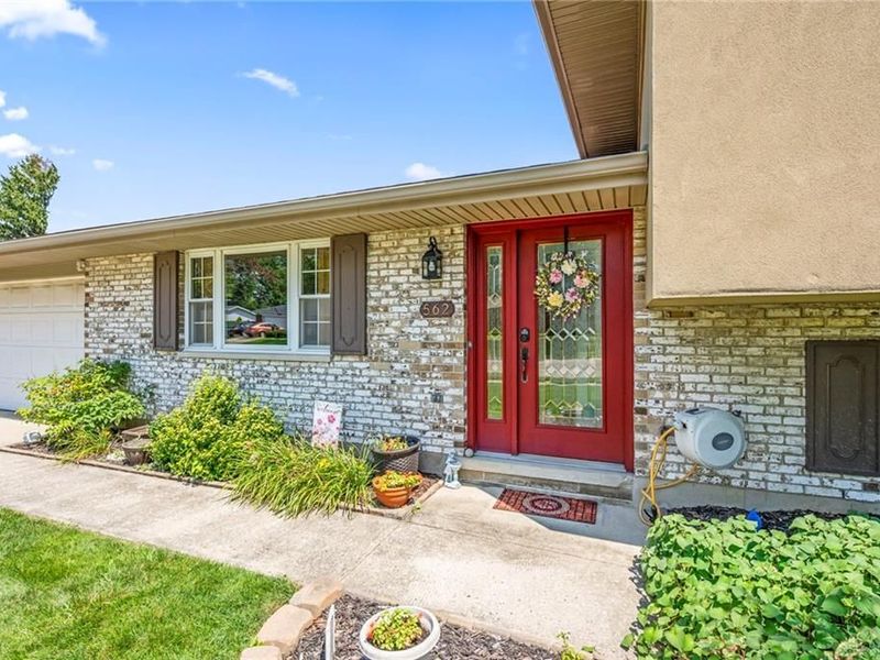 562 Hathaway Trail, Tipp City, OH 45371 Photo 6