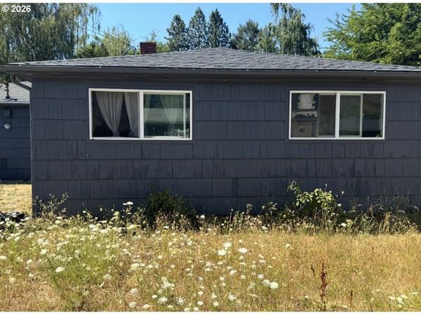 621 IRVING DR, Myrtle Creek, OR 97457