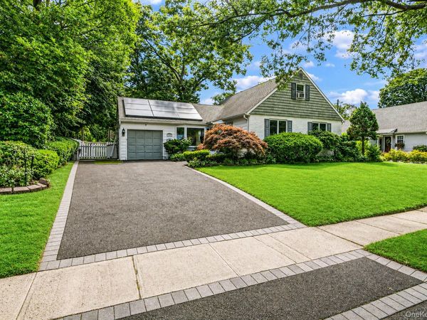 117 Bryan Avenue , Amityville, NY 11701