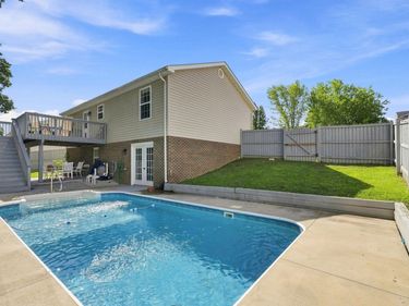 725 CHRISTIANSEN DRIVE, STRASBURG, VA 22657