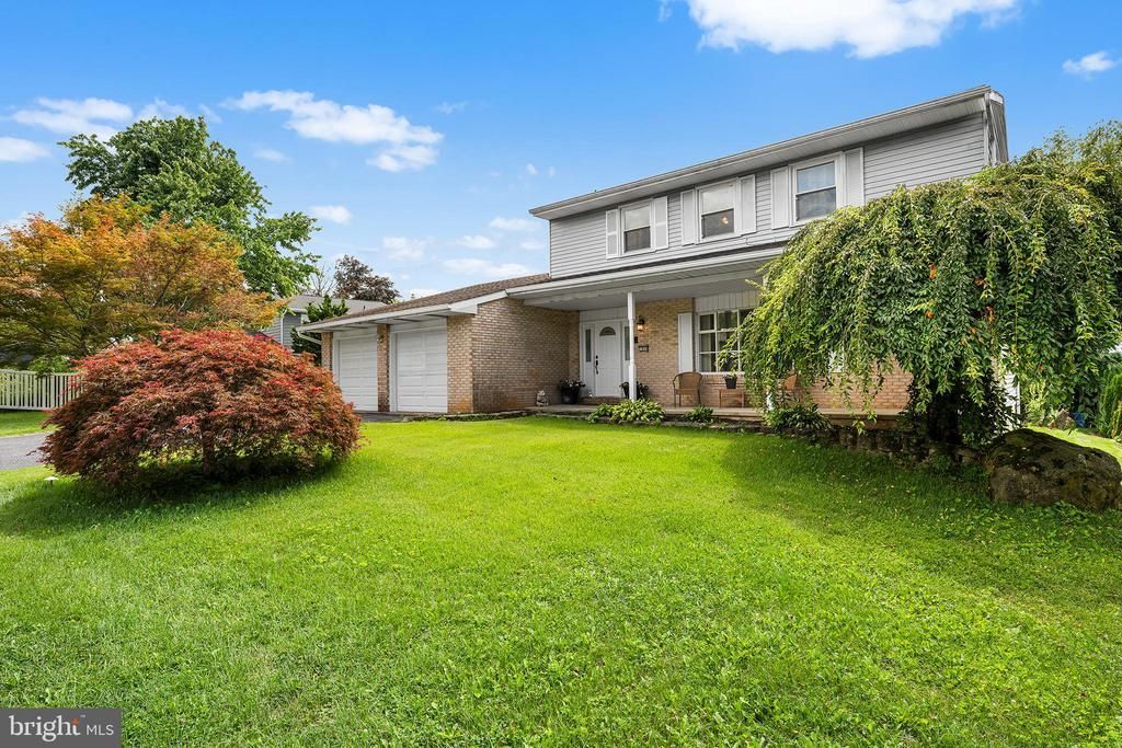 1804 ELMHURST DRIVE, WHITEHALL, PA 18052