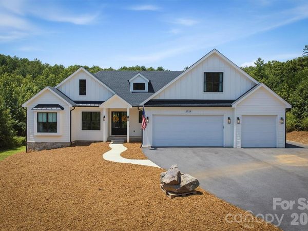 2124 Starlight Lane, Morganton, NC 28655