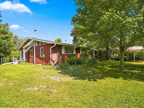 21635 Walnut Ave. , Shell Rock, IA 50670