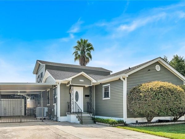 3130 CASTINE Street , New Orleans, LA 70119
