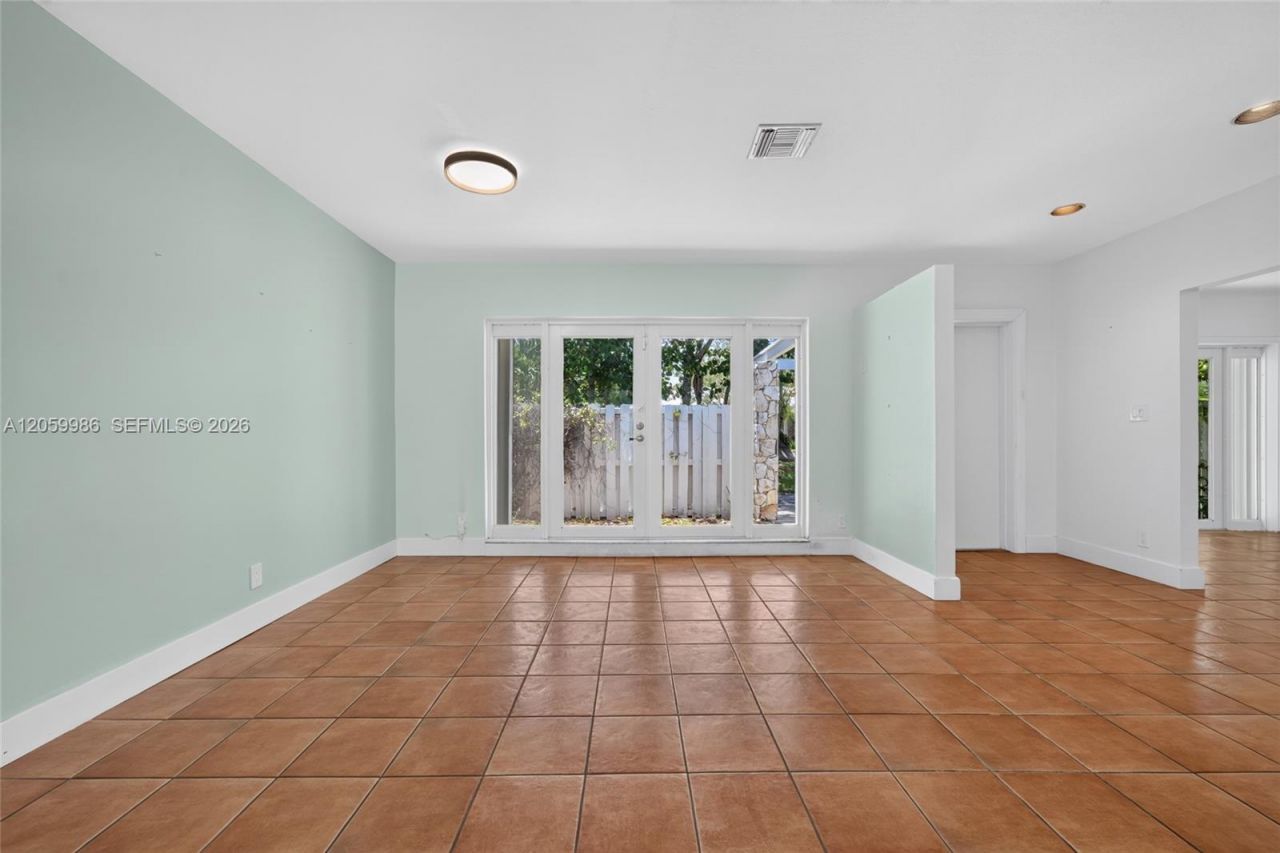 12935 SW 81st Ave , Unit n/a, Pinecrest, FL 33156 Photo
