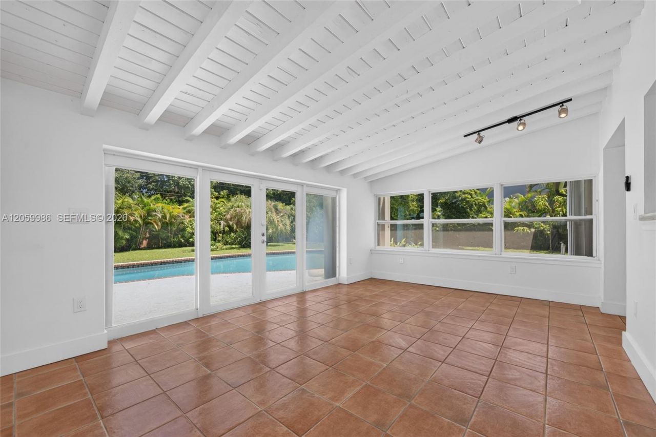 12935 SW 81st Ave , Unit n/a, Pinecrest, FL 33156 Photo