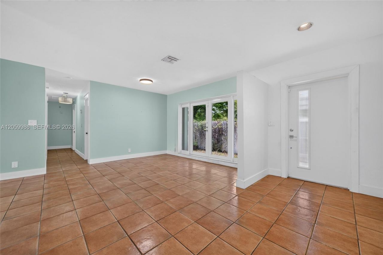 12935 SW 81st Ave , Unit n/a, Pinecrest, FL 33156 Photo