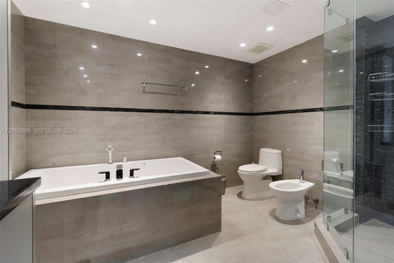 19216 Fisher Island Dr , Unit 19216, Fisher Island, FL 33109 Photo