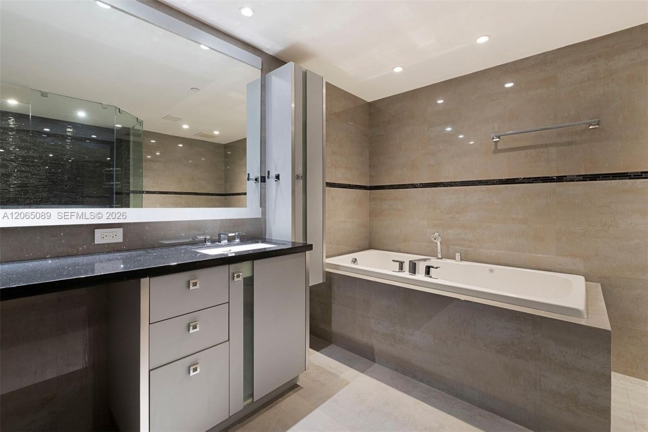 19216 Fisher Island Dr , Unit 19216, Fisher Island, FL 33109 Photo