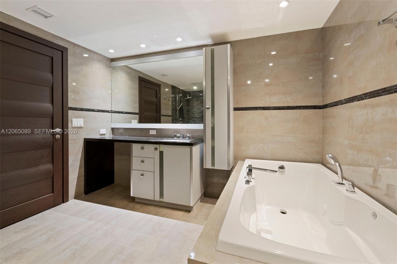 19216 Fisher Island Dr , Unit 19216, Fisher Island, FL 33109 Photo