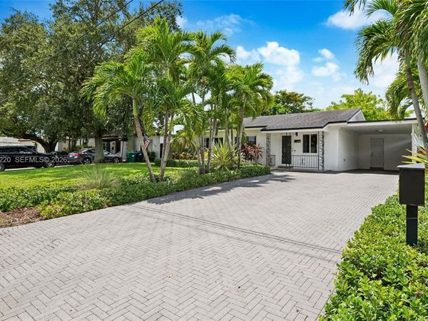 7450 SW 36th St , Miami, FL 33155