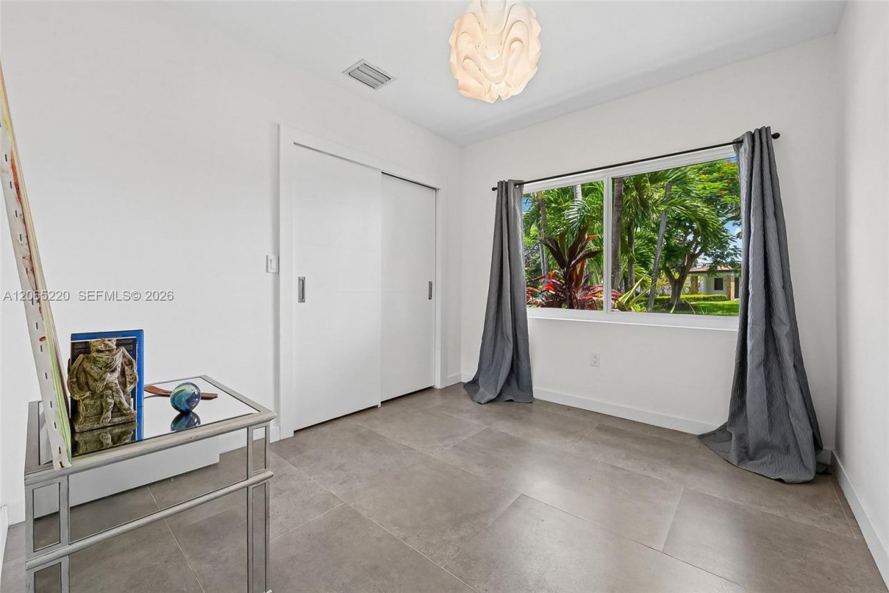 7450 SW 36th St , Miami, FL 33155 Photo