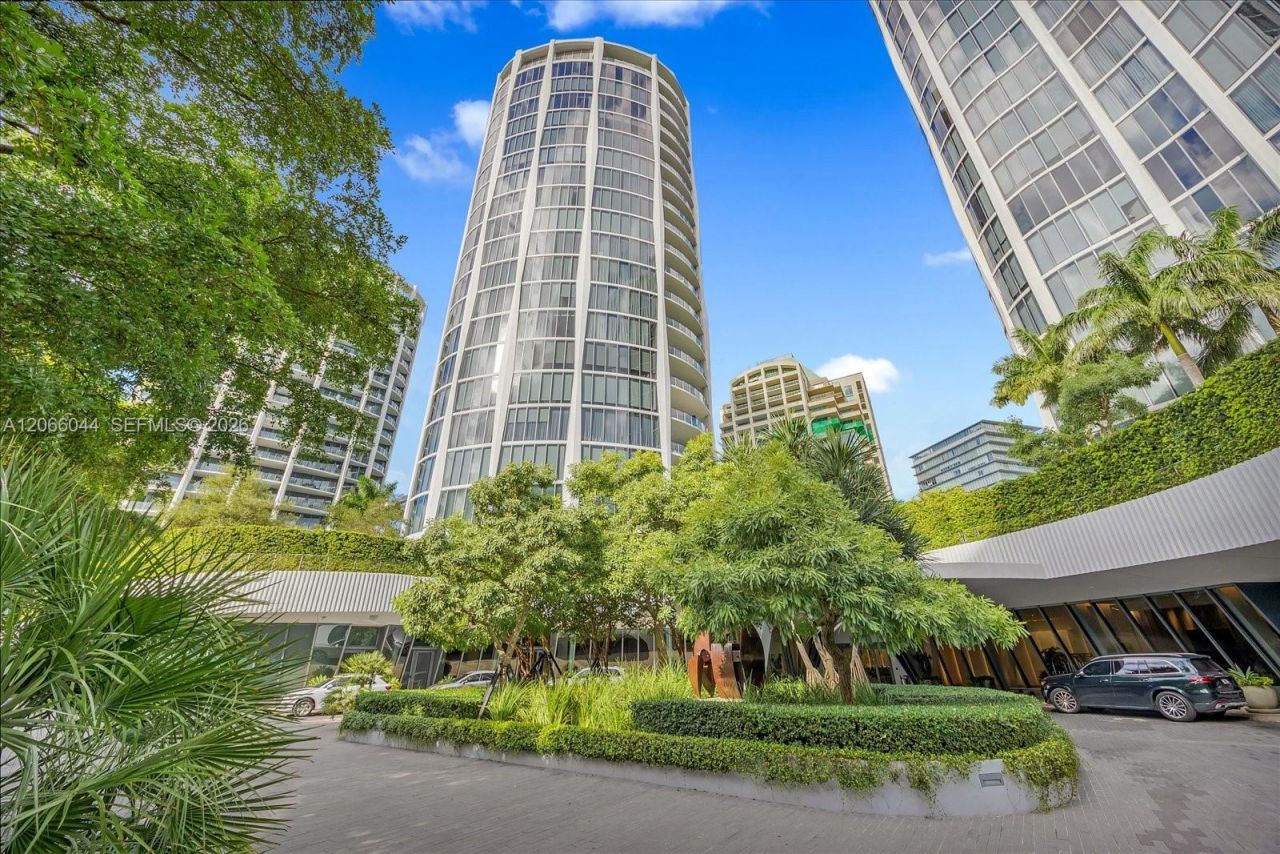 2821 S Bayshore Dr , Unit 11B, Miami, FL 33133 Photo