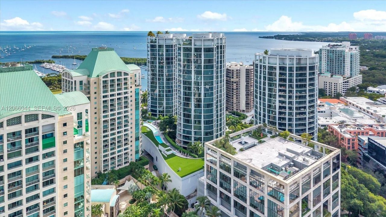 2821 S Bayshore Dr , Unit 11B, Miami, FL 33133 Photo