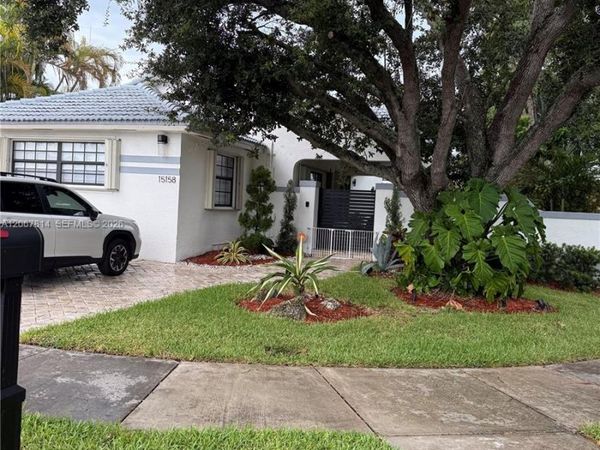 15158 NW 89th Ave , Miami Lakes, FL 33018