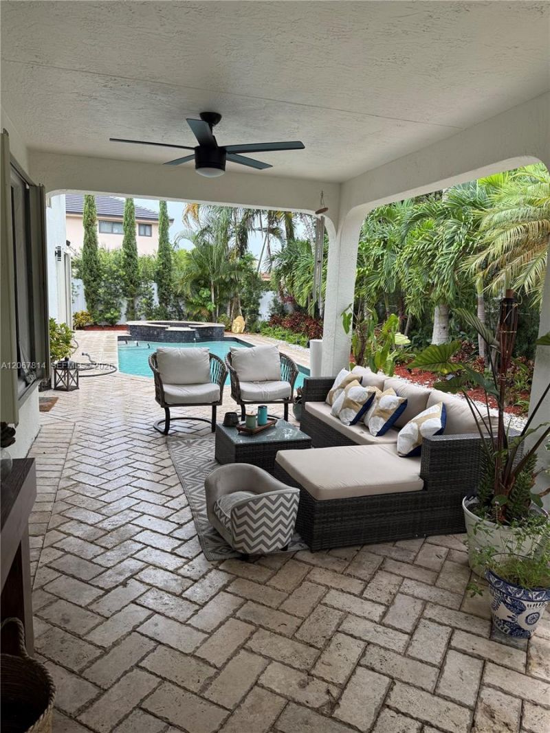 15158 NW 89th Ave , Miami Lakes, FL 33018 Photo