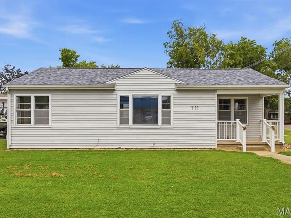 1111 Mulliken Street , Carlyle, IL 62231