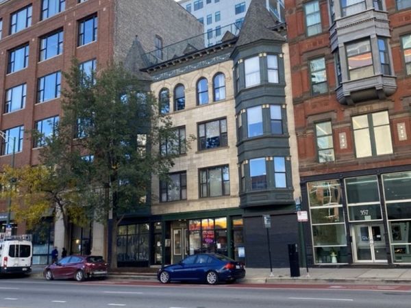 353 W Chicago Avenue , Unit 4E, Chicago, IL 60654