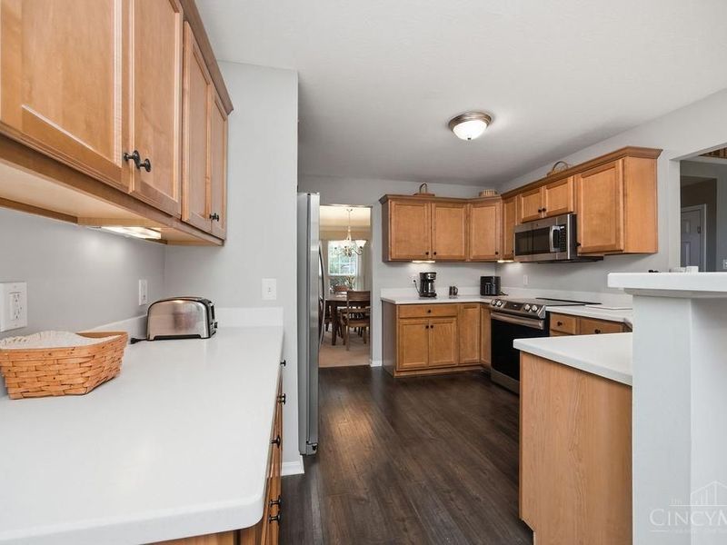 6028 Pond View Court, Green Township, OH 45247 Photo 16
