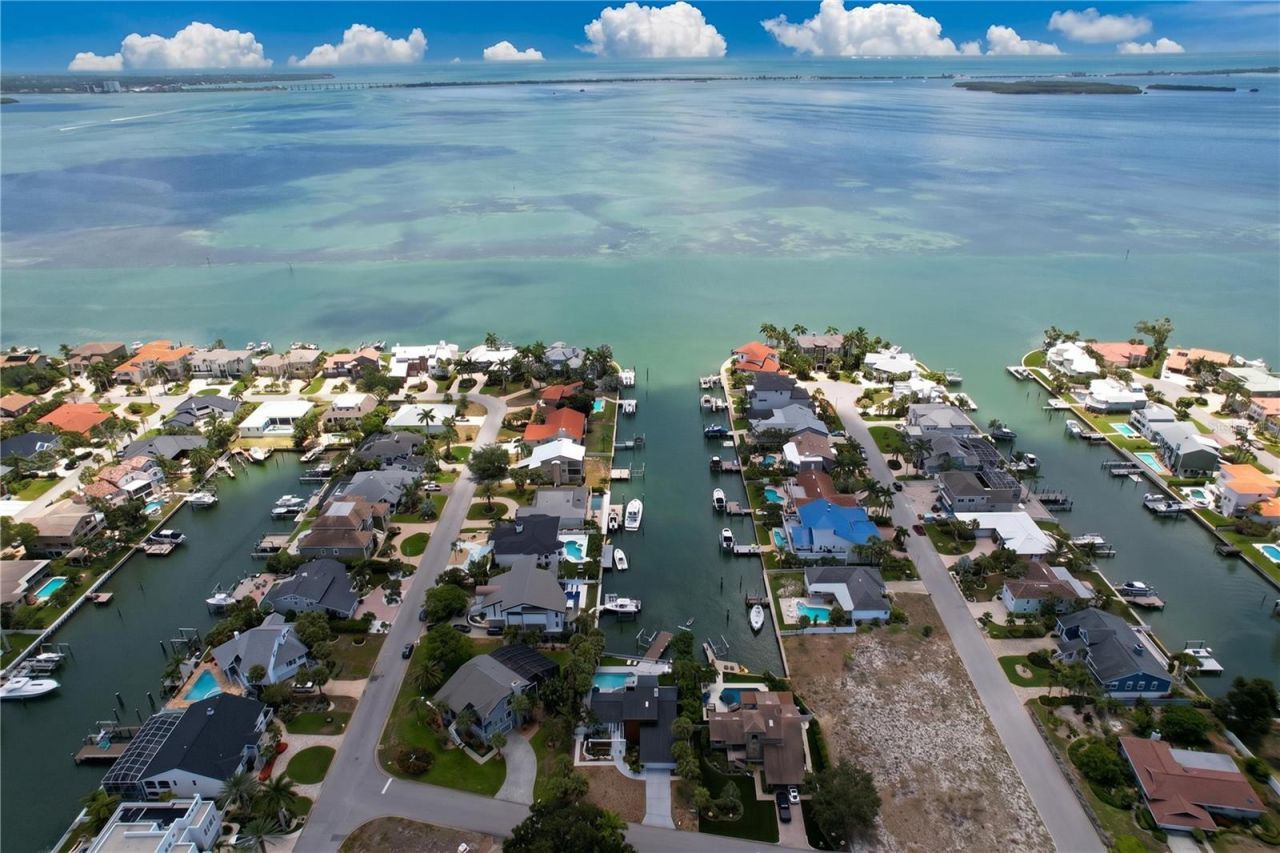 807 2nd Avenue S, Tierra Verde, FL 33715 Photo
