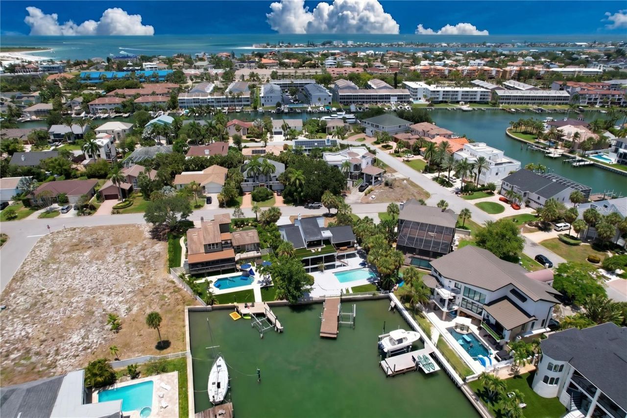 807 2nd Avenue S, Tierra Verde, FL 33715 Photo