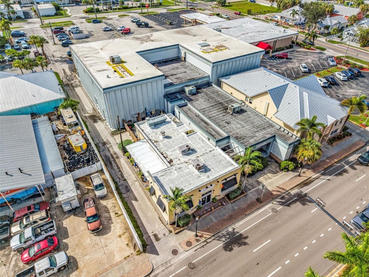 111 W Olympia Avenue, Punta Gorda, FL 33950 Photo