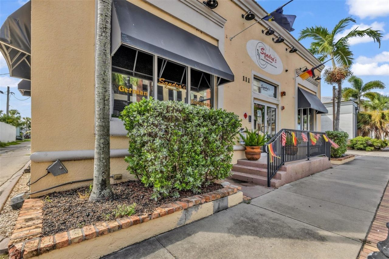 111 W Olympia Avenue, Punta Gorda, FL 33950 Photo