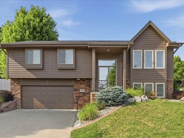 302 CARLY Circle, COUNCIL BLUFFS, IA 51503