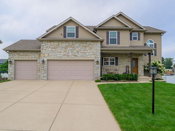 1426 Gates Drive , Schererville, IN 46375