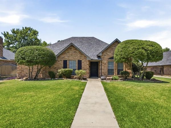 11 Edgemere Drive, Trophy Club, TX 76262