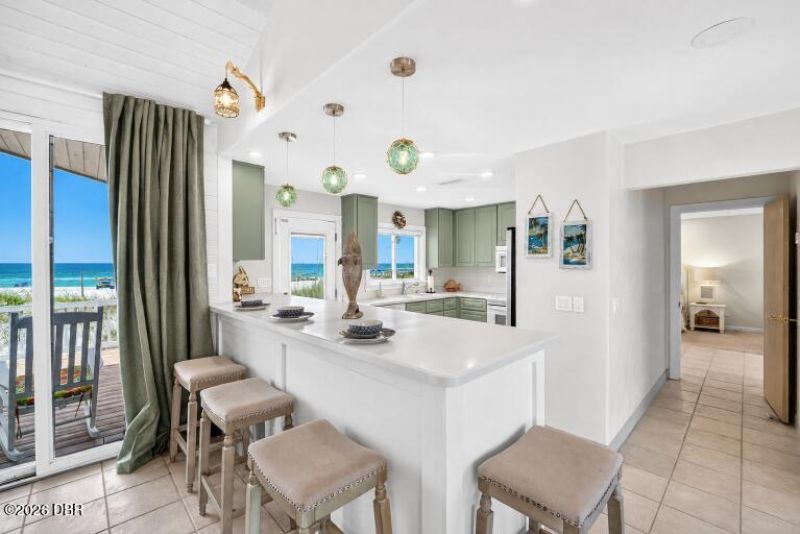 921 N Atlantic Avenue, New Smyrna Beach, FL 32169 Photo