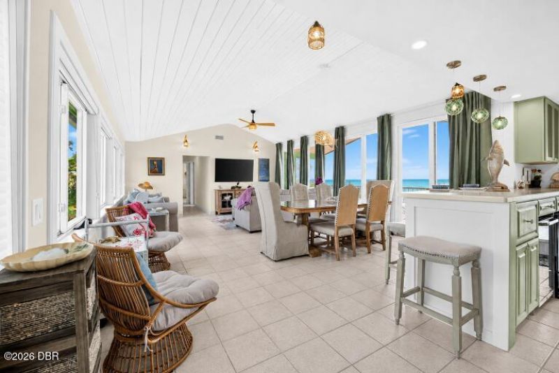 921 N Atlantic Avenue, New Smyrna Beach, FL 32169 Photo