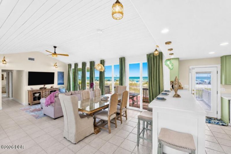 921 N Atlantic Avenue, New Smyrna Beach, FL 32169 Photo