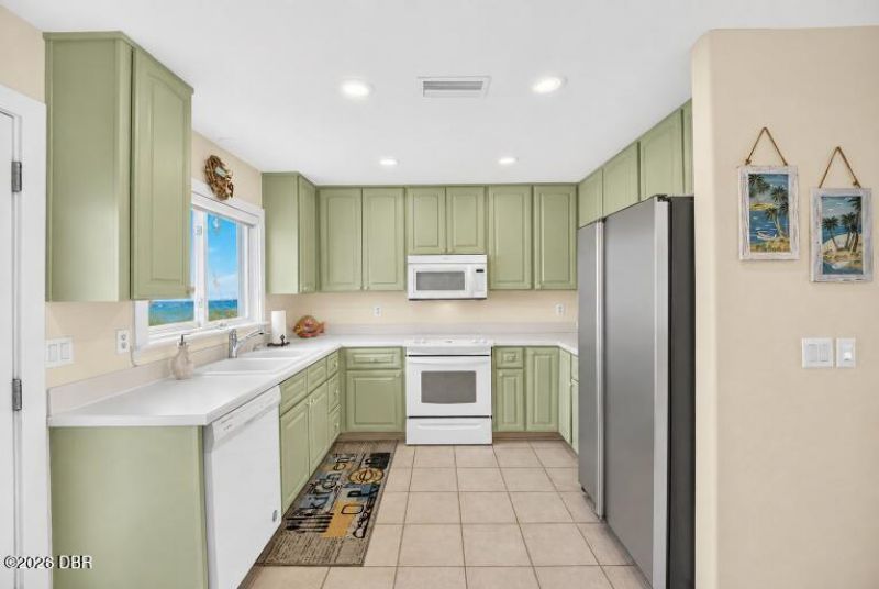 921 N Atlantic Avenue, New Smyrna Beach, FL 32169 Photo