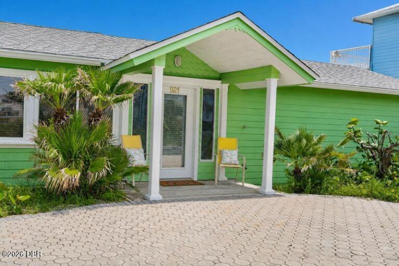 921 N Atlantic Avenue, New Smyrna Beach, FL 32169 Photo