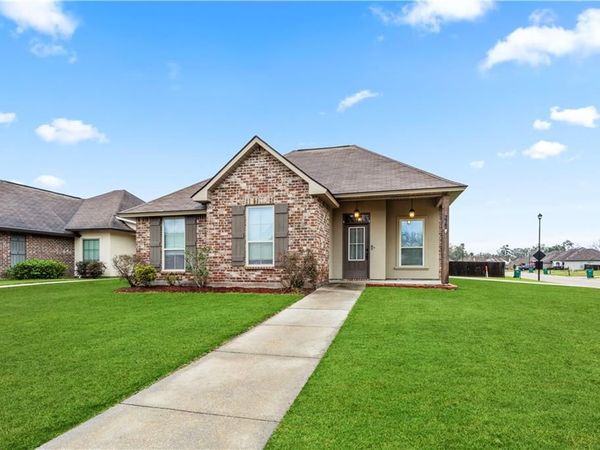 7765 AMITE SPRINGS Drive , Denham Springs, LA 70706