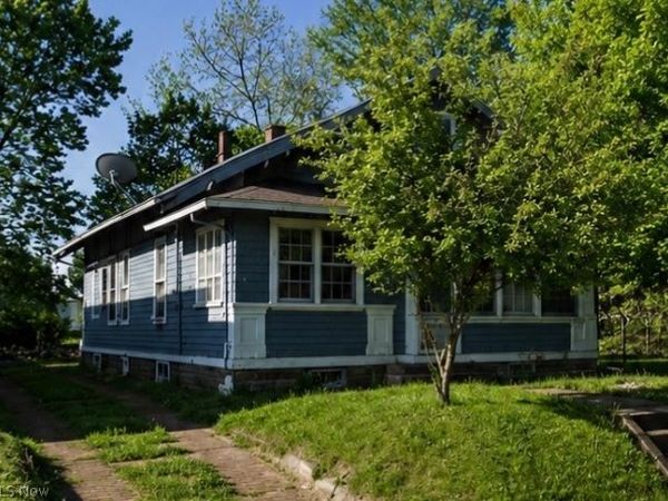 966 Cole Avenue, Akron, OH 44306