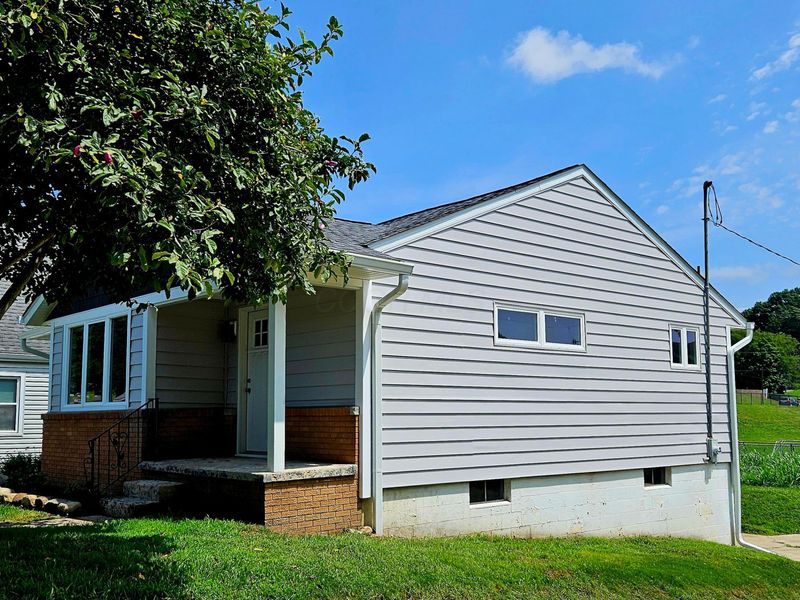 524 N Spring Street , Logan, OH 43138 Photo 2