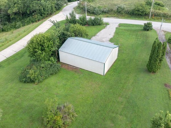 10020 92ND Avenue West, Andalusia, IL 61232